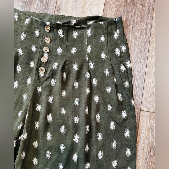 🛍️NWT Wide leg olive green with white elastic waist comfy pants Size 14 - Picture 1 of 11
